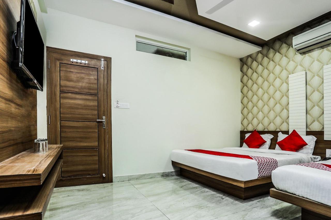 OYO 16163 Hotel Shri Hari Ujjain Exterior foto